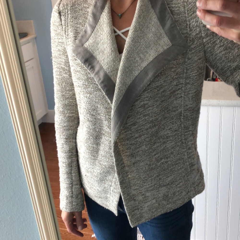 Vince cardigan Small like new